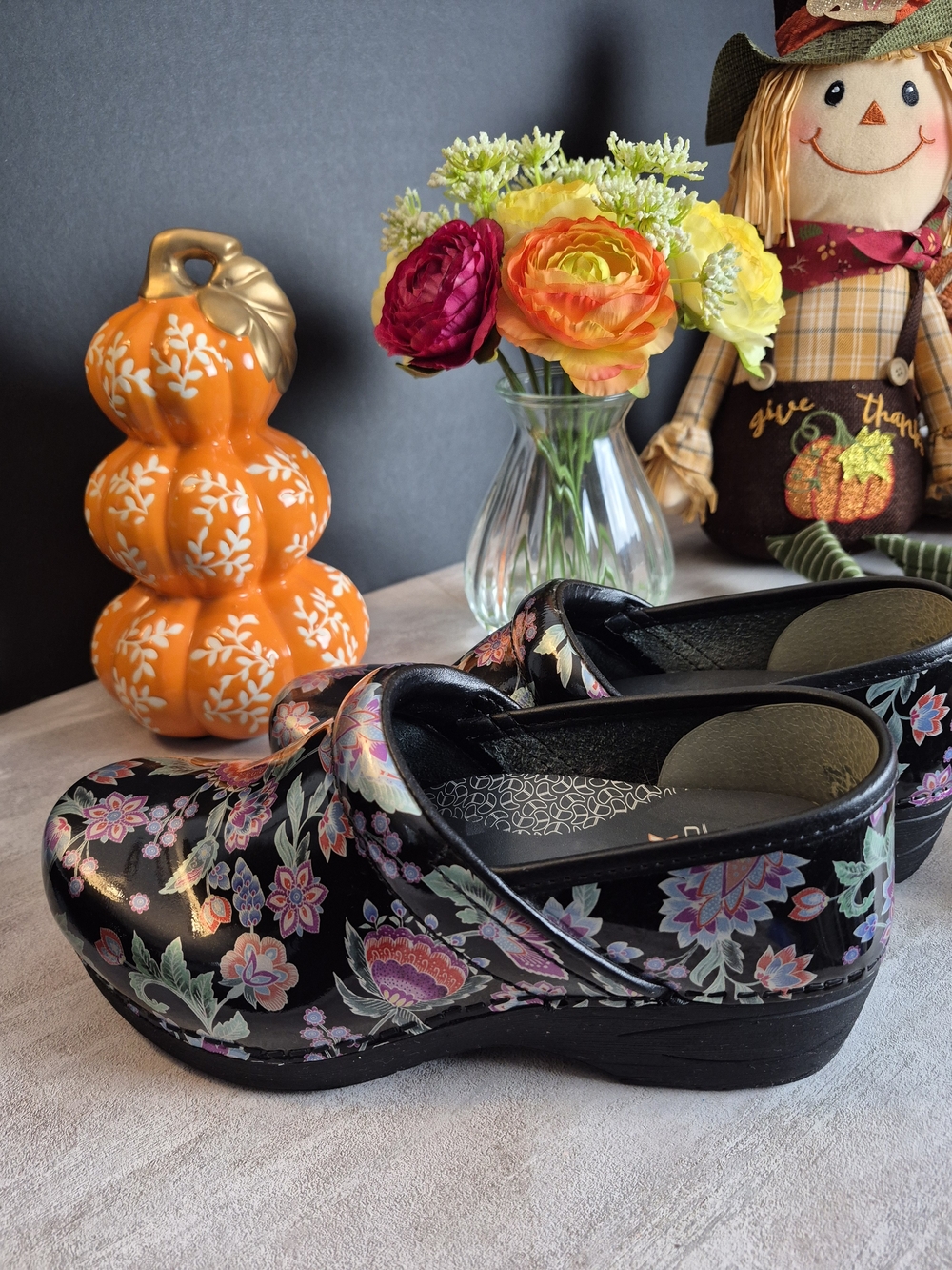 Dansko Black Floral,Slip-On Clogs - Women's Comfort Shoe. Size EU 37 Size 7